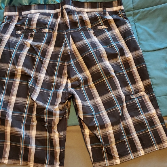 Men's Bermuda shorts, plaid - Picture 2 of 4
